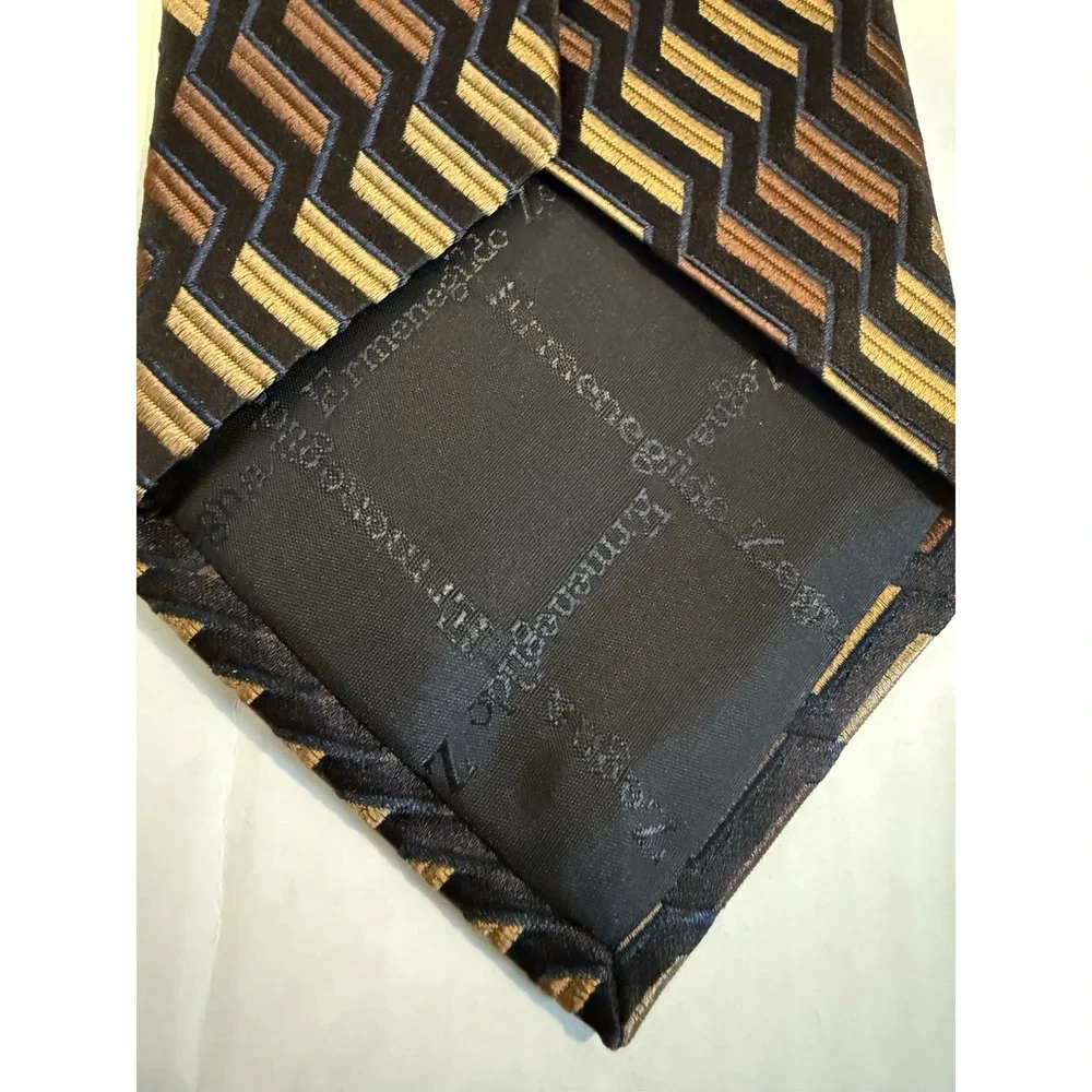 Ermenegildo Zegna Silk Tie Black Gold Made in Italy Mens‎ Elegant Formal Necktie